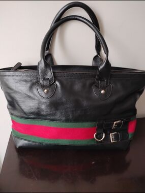 Authentic Vintage Gucci Black Sherry Line Bag
